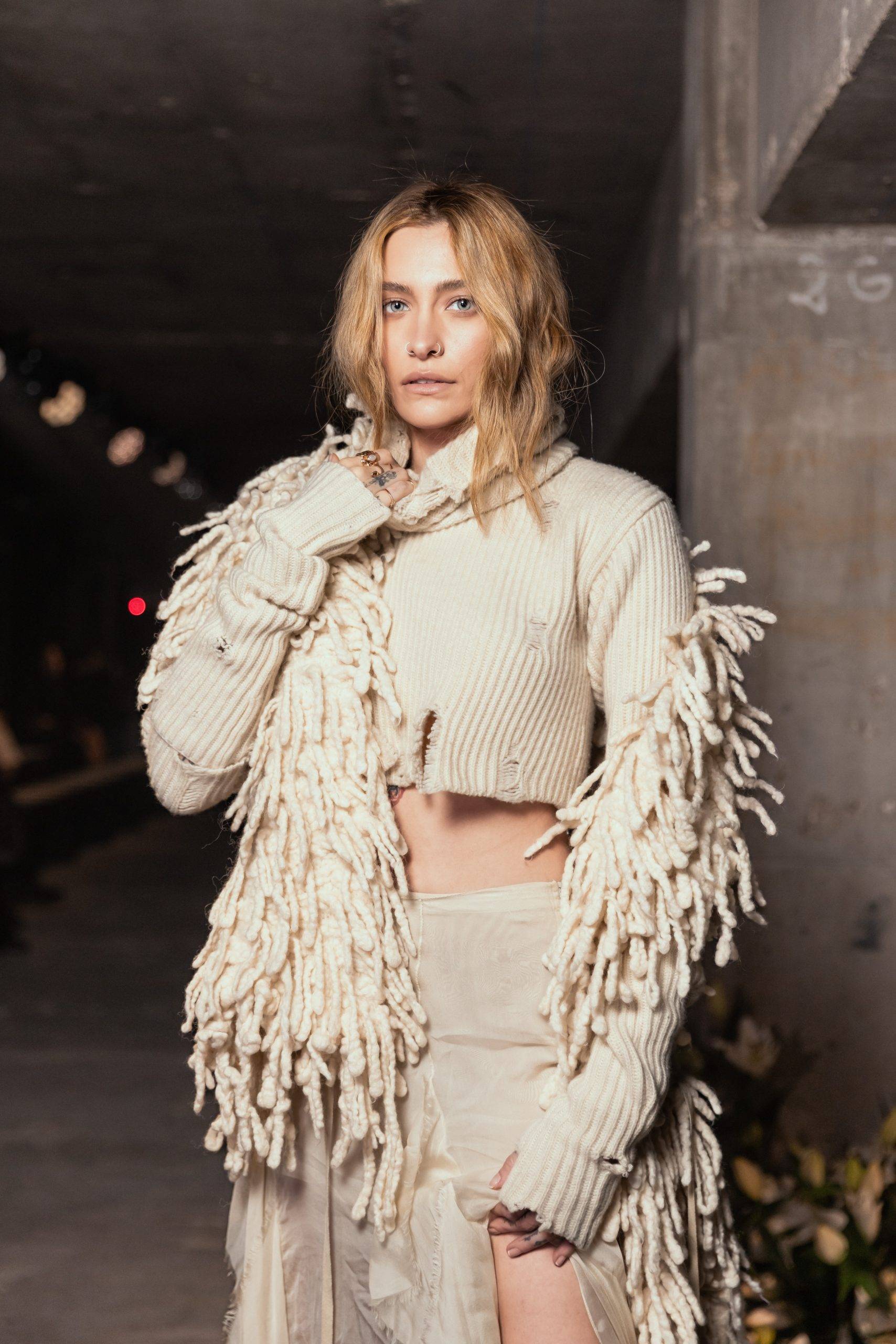 Ann Demeulemeester SS25: A Royal Fling with Punk