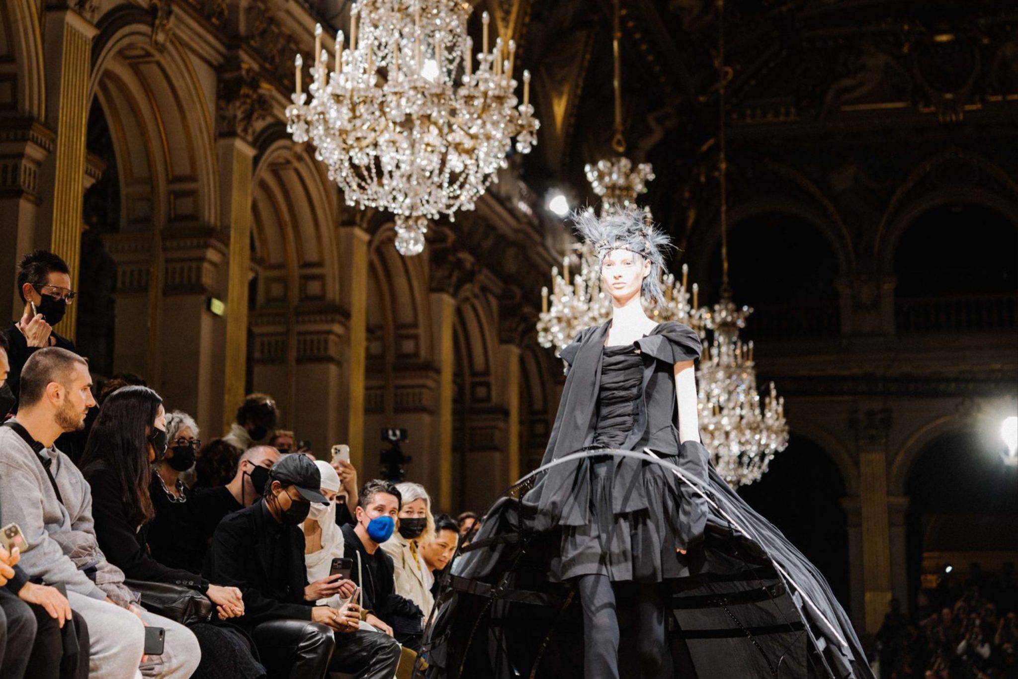 Au premier rang du défilé Yohji Yamamoto SS22 | SW