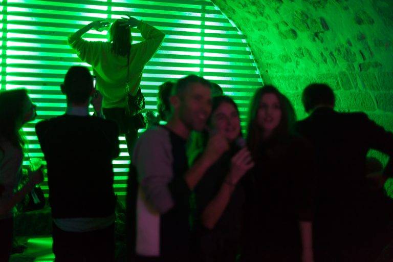 Le Karaoke d’Alix Thomsen et Marco Dos Santos