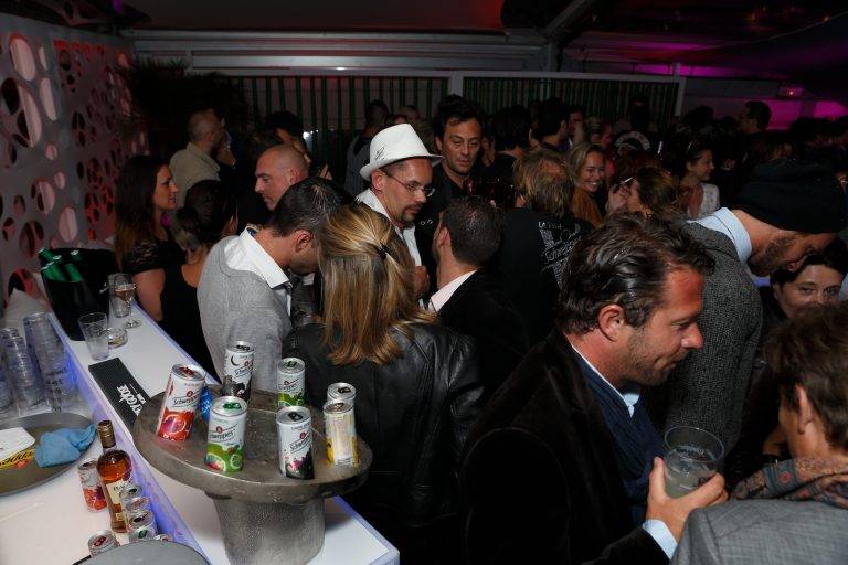 Villa Schweppes – Acid Washed et C2C