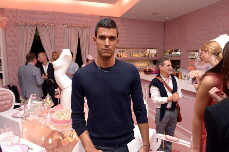  - Inauguration de la pâtisserie-boudoir de Zahia Dehar