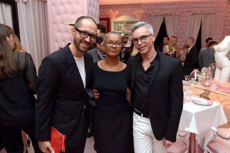  - Inauguration de la pâtisserie-boudoir de Zahia Dehar