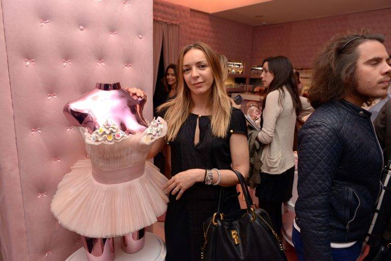  - Inauguration de la pâtisserie-boudoir de Zahia Dehar