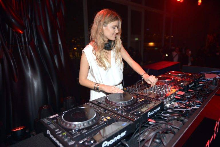  - Audi e-tron Party