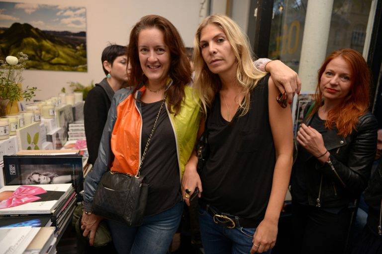  - Signature du livre Woo! de Juergen Teller