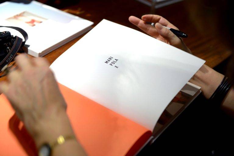 Signature du livre ‘Mari Pola X’ by Maripol