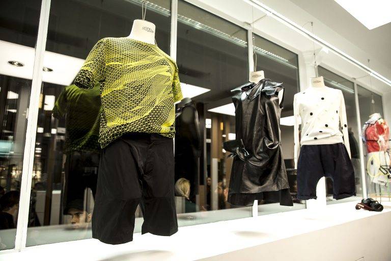 Opening boutique Tom Greyhound