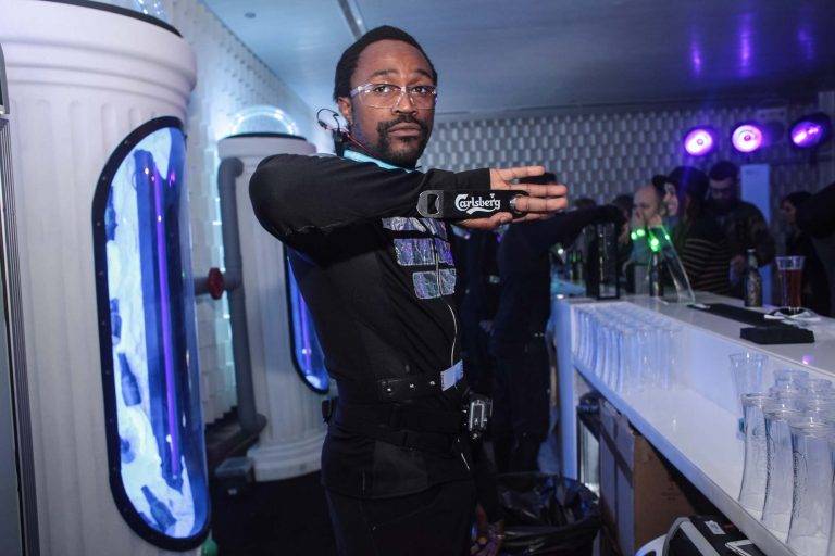 Unbottle Yourself avec Sébastien Tellier, Inès Mélia et The Magician