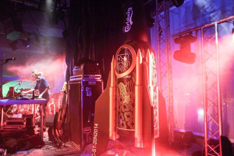 Unbottle Yourself avec Sébastien Tellier, Inès Mélia et The Magician