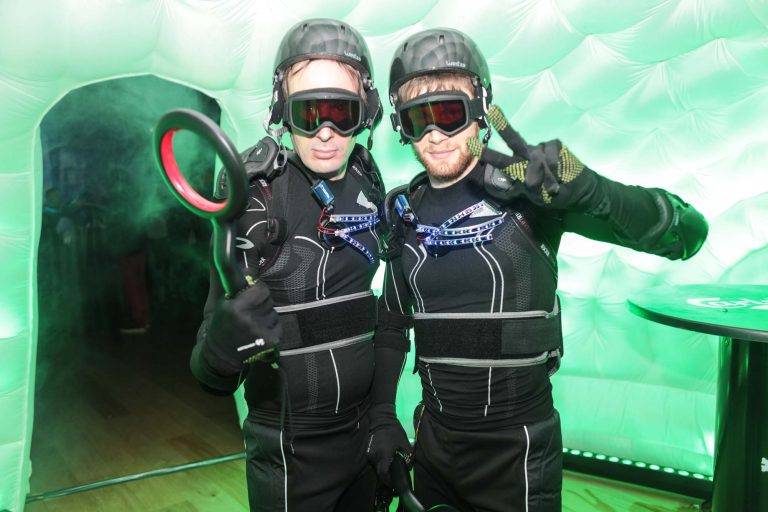 Unbottle Yourself avec Sébastien Tellier, Inès Mélia et The Magician