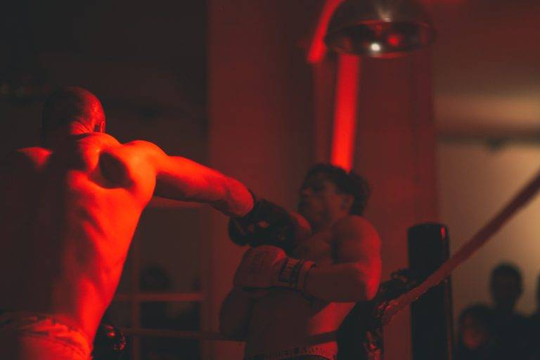 Le tournoi de boxe clandestin de l’agence 84.Paris