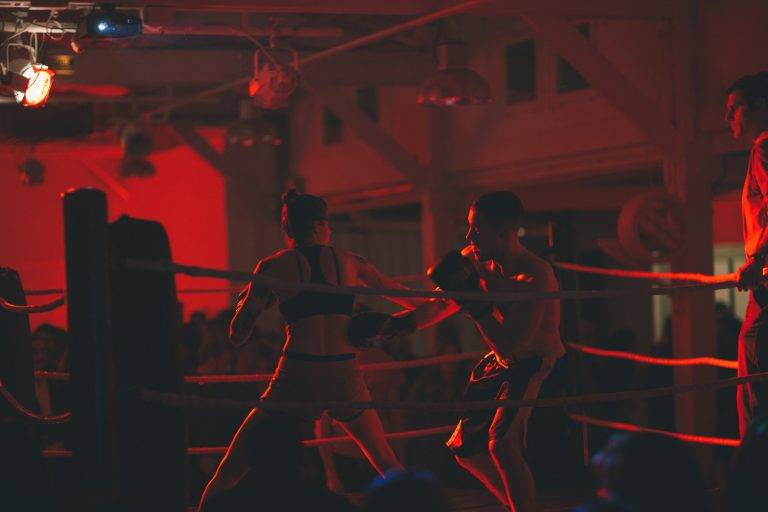 Le tournoi de boxe clandestin de l’agence 84.Paris