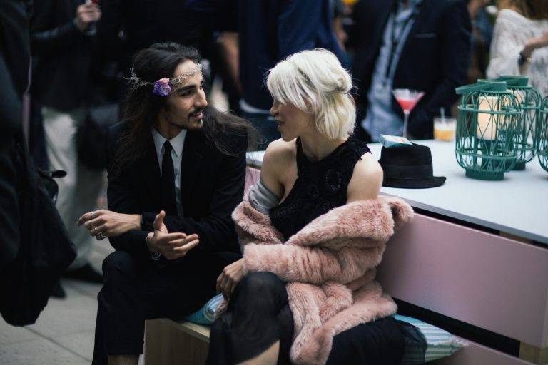  - La Chambre Noire by We are from L.A w/ Singtank