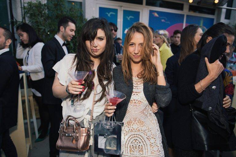  - La Chambre Noire by We are from L.A w/ Singtank