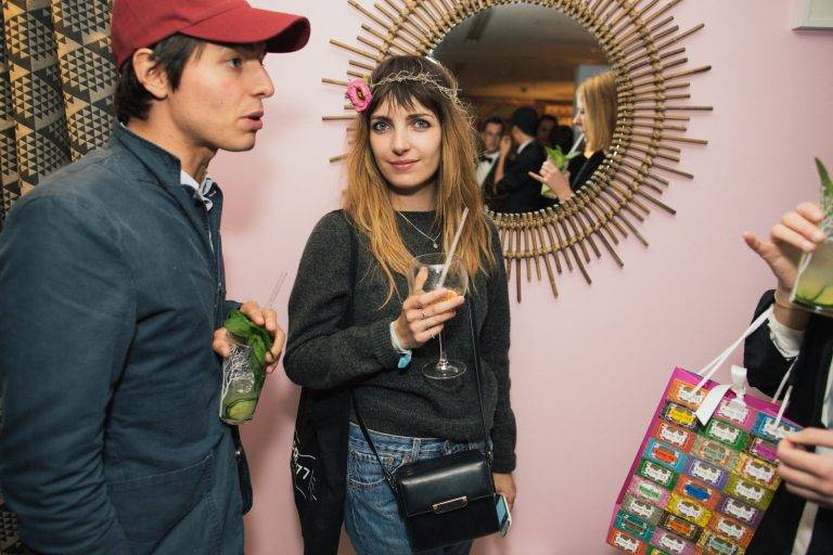  - La Chambre Noire by We are from L.A w/ Singtank