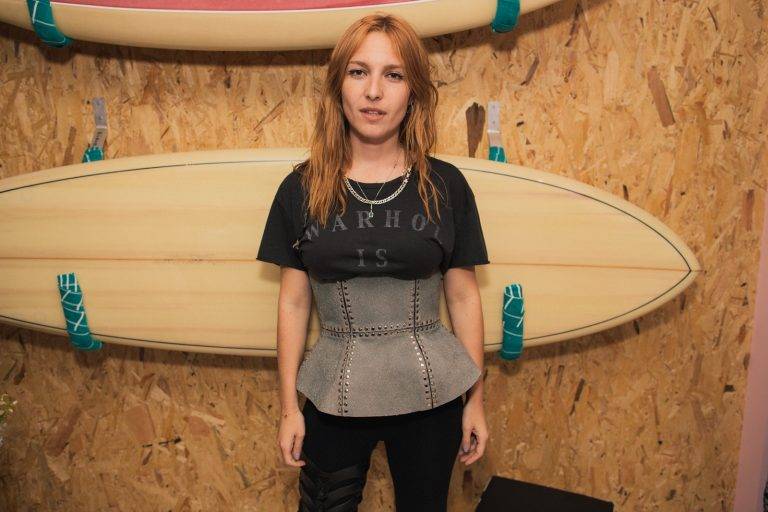  - La Chambre Noire by We are from L.A w/ Singtank