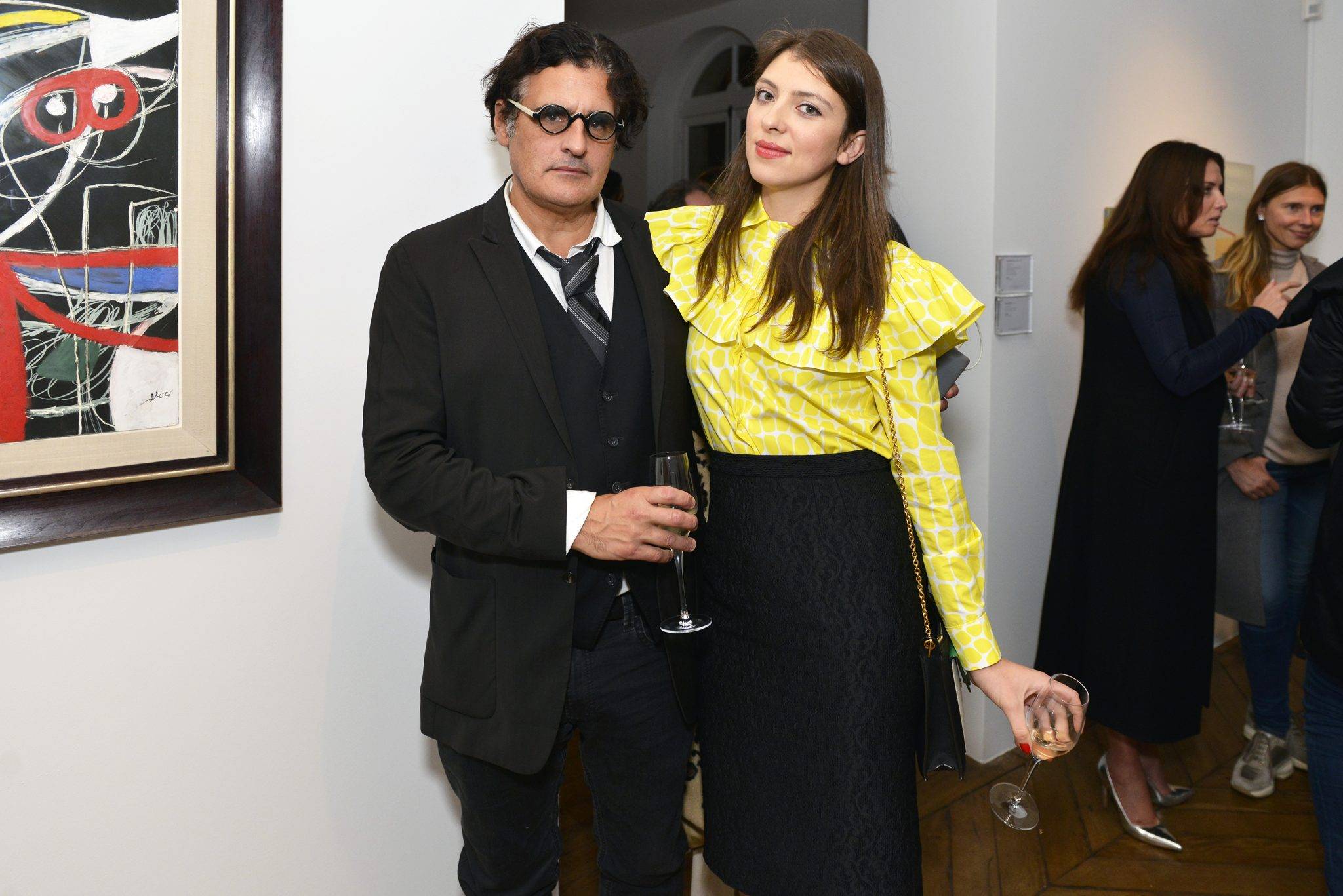  - PHILLIPS : Exhibition of future sales of contemporary art & design