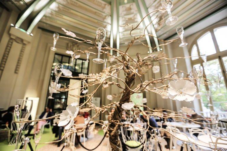 FIAC 21015 – Floraison enchantée de la maison Perrier-Jouët