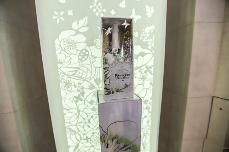 FIAC 21015 – Floraison enchantée de la maison Perrier-Jouët