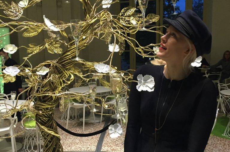  - FIAC 21015 – Floraison enchantée de la maison Perrier-Jouët