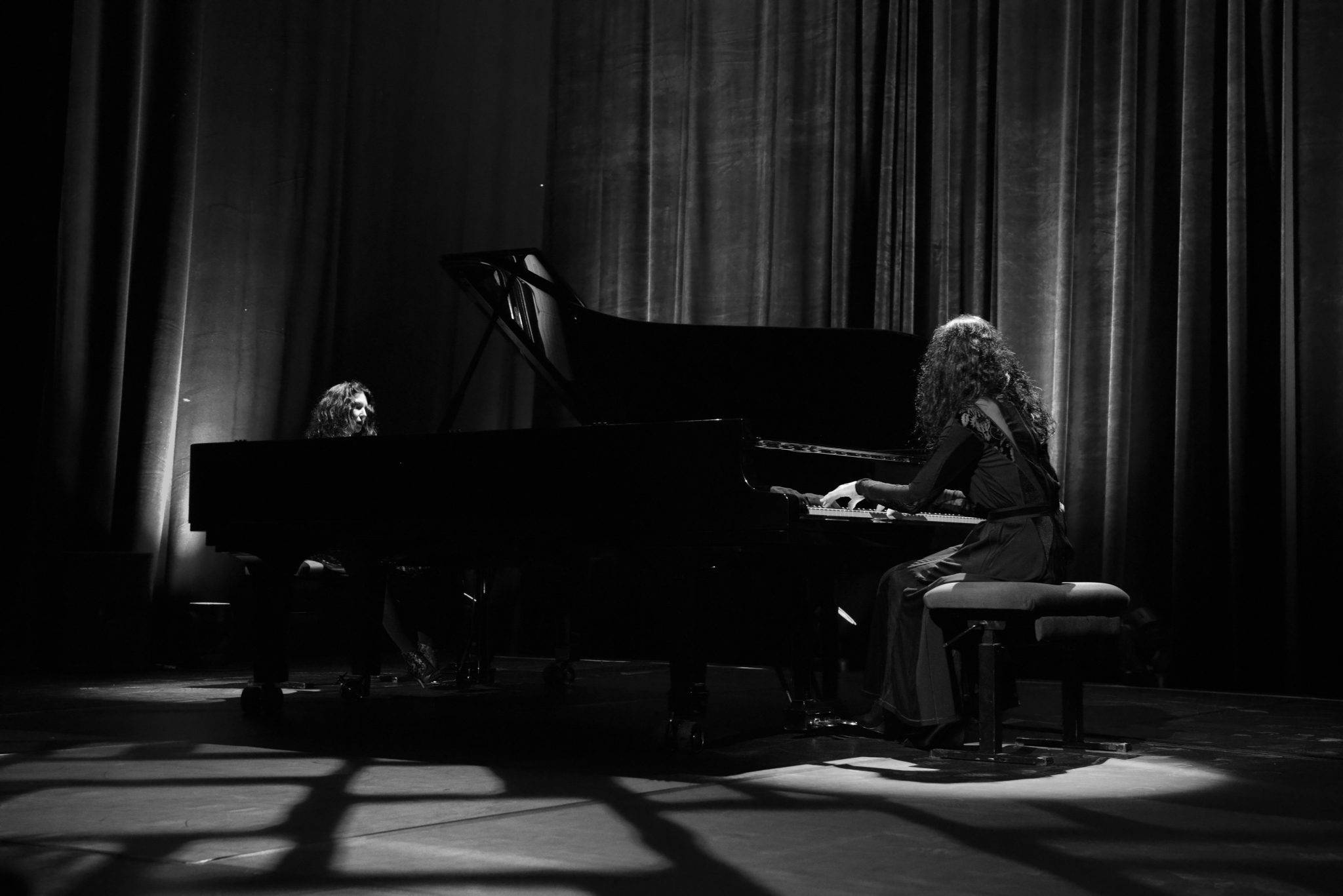  - Marie-Agnès Gillot, Marianne Faithfull et les soeurs Labèque sur scène pour ICCARRE