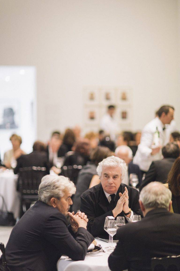  - Le dîner de la maison rouge