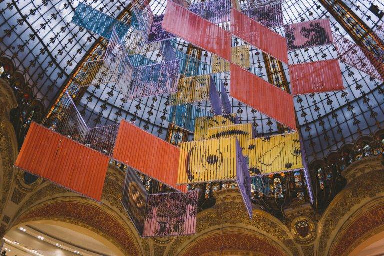 Haegue Yang investit les Galeries Lafayette