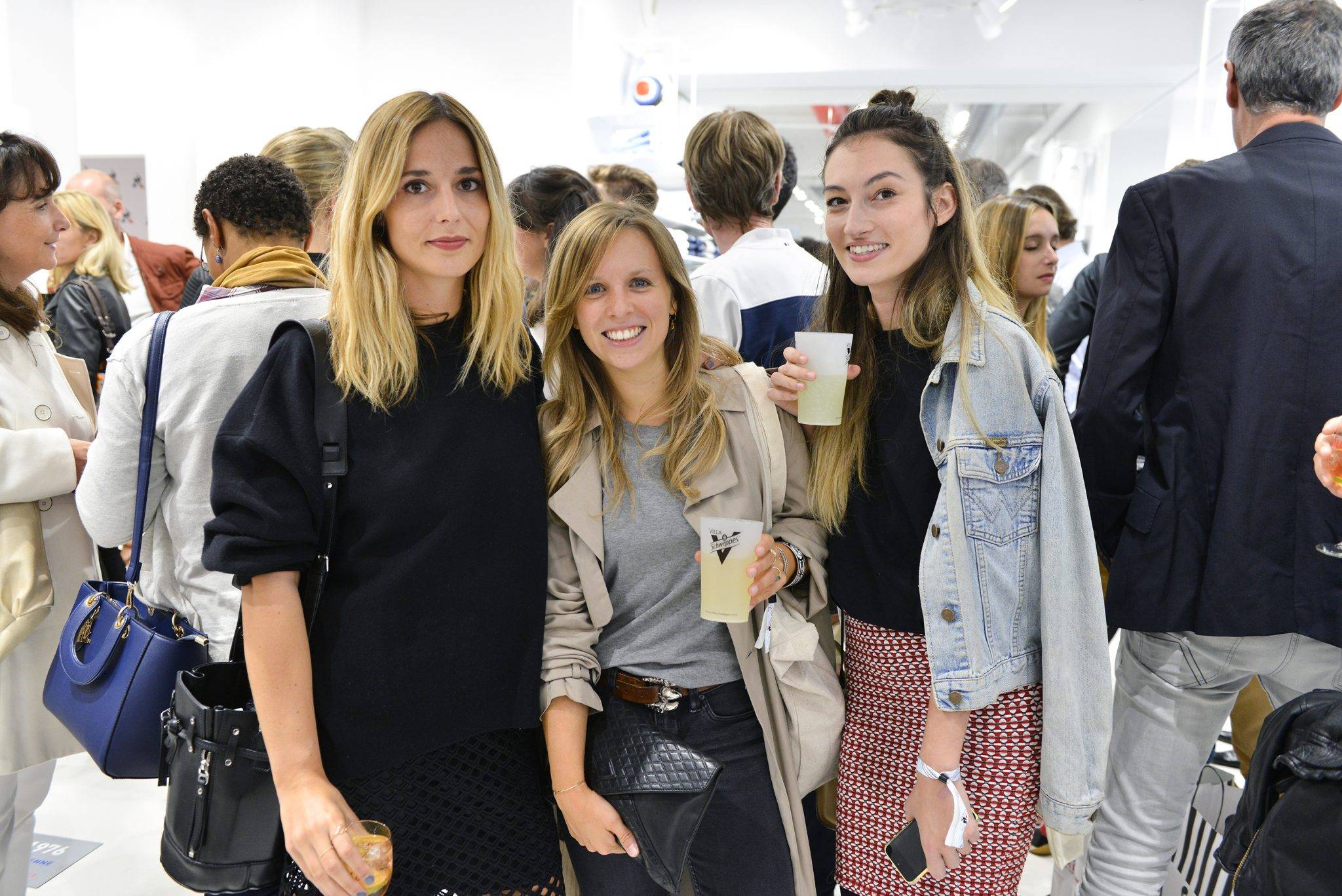  - le coq sportif joue et marque boulevard Saint Germain