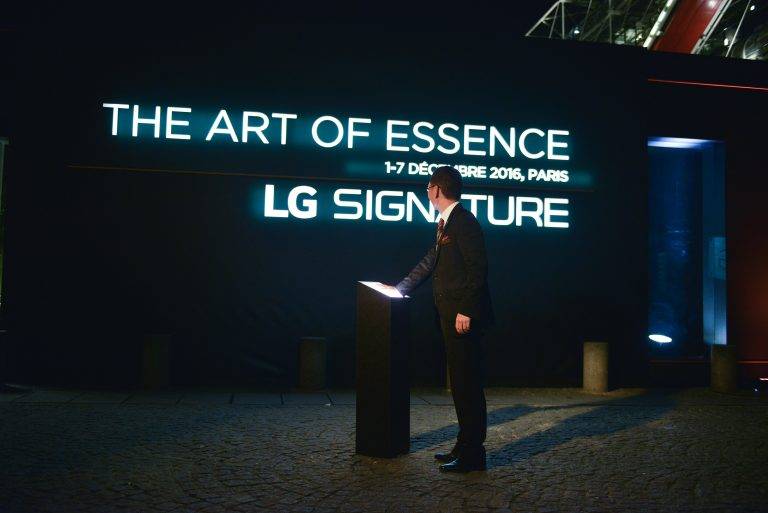 Technological haute couture from LG Signature exhibits at Beaubourg