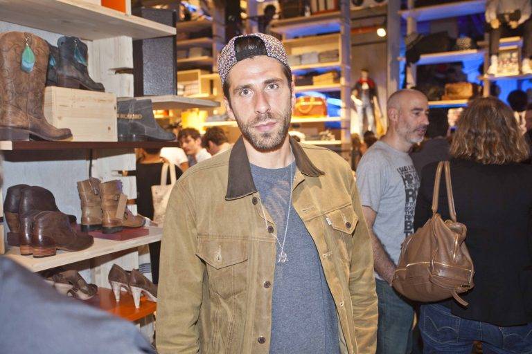  - Opening Levi’s store