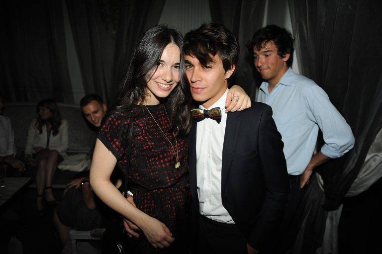  - Materialiste Party