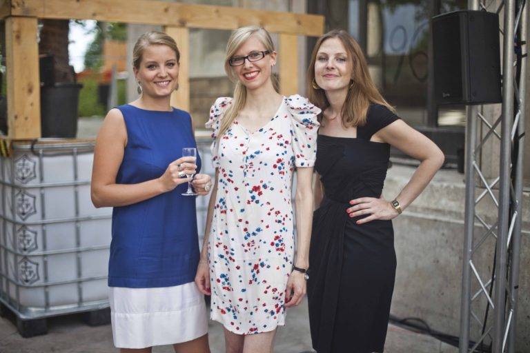  - Remise de médaille à Pascale Cayla