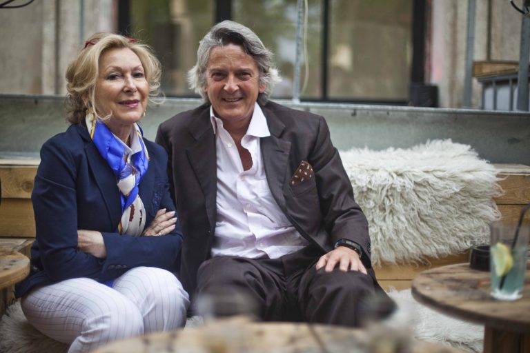  - Remise de médaille à Pascale Cayla