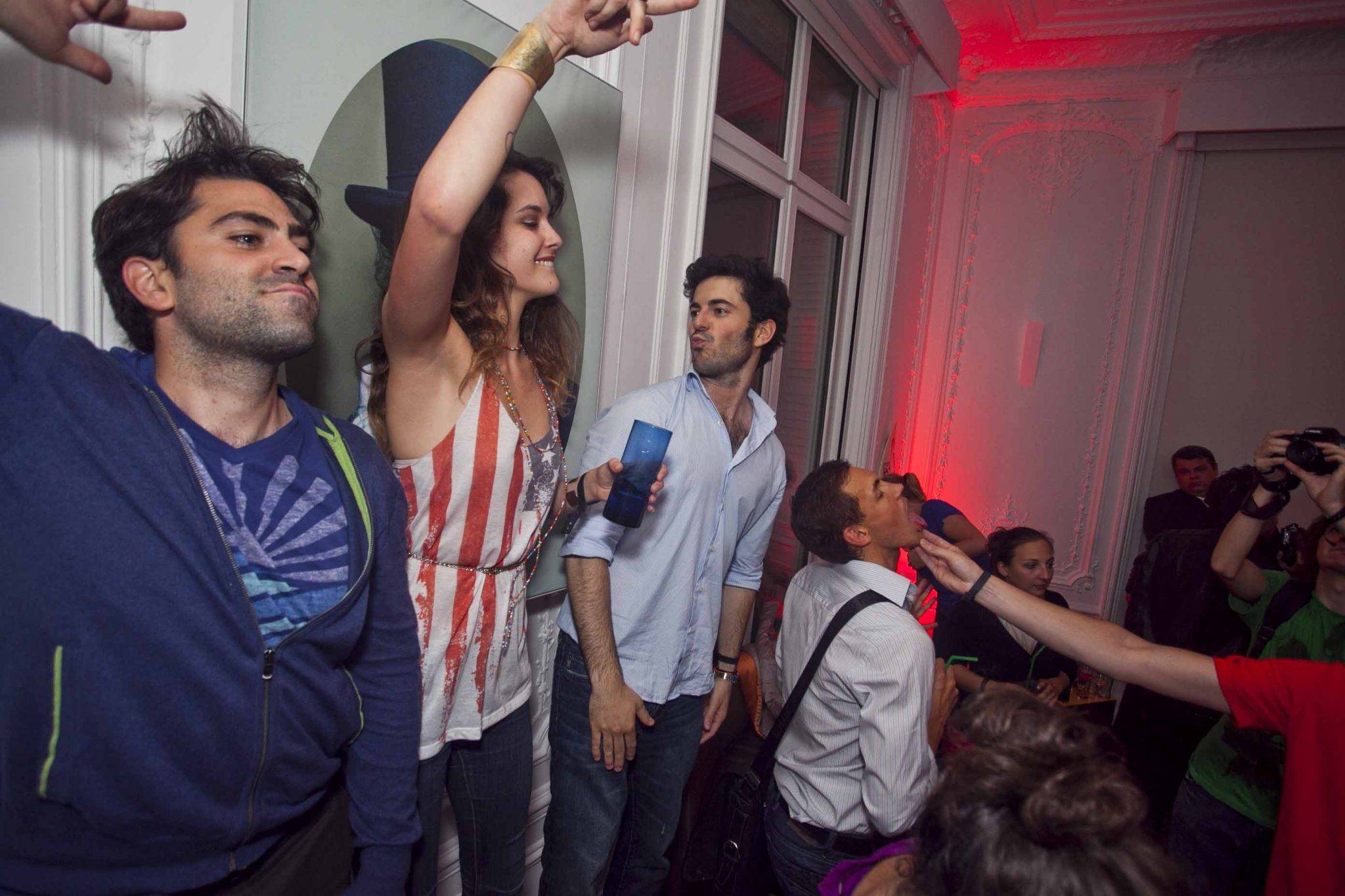  - Concert + aftershow Naive New Beaters