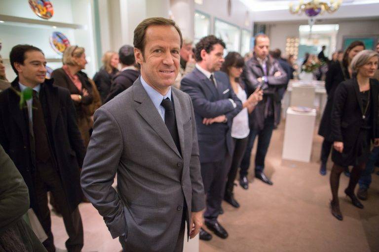  - Jeff Koons signature for Bernardaud