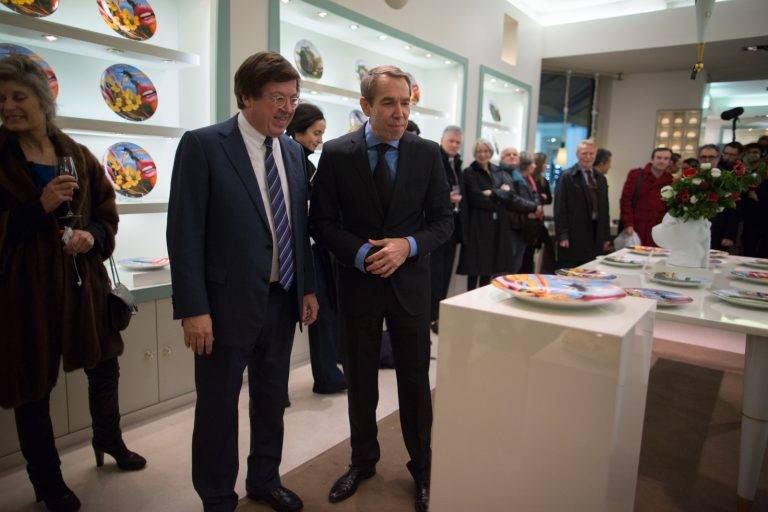  - Jeff Koons signature for Bernardaud