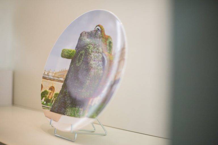 Jeff Koons signature for Bernardaud