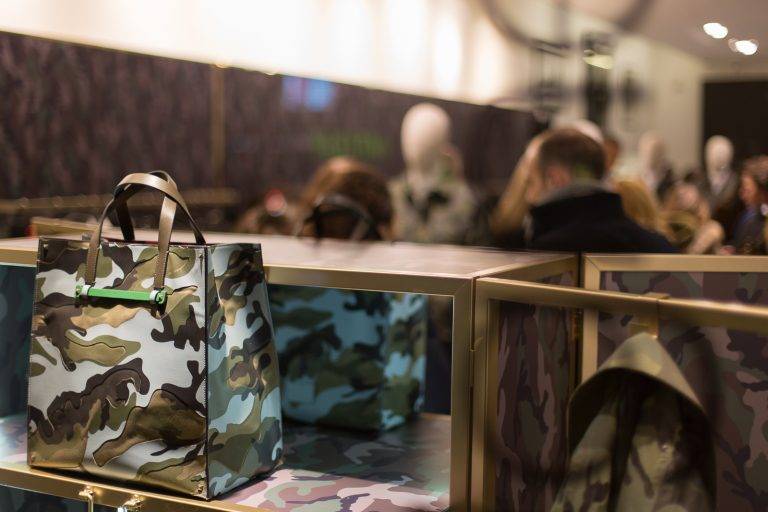 Lancement de la collection Valentino « Camouflage »