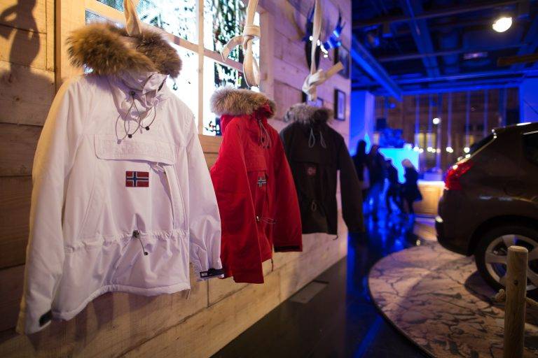 Lancement du pop-up store Peugeot 3008 x Napapijri