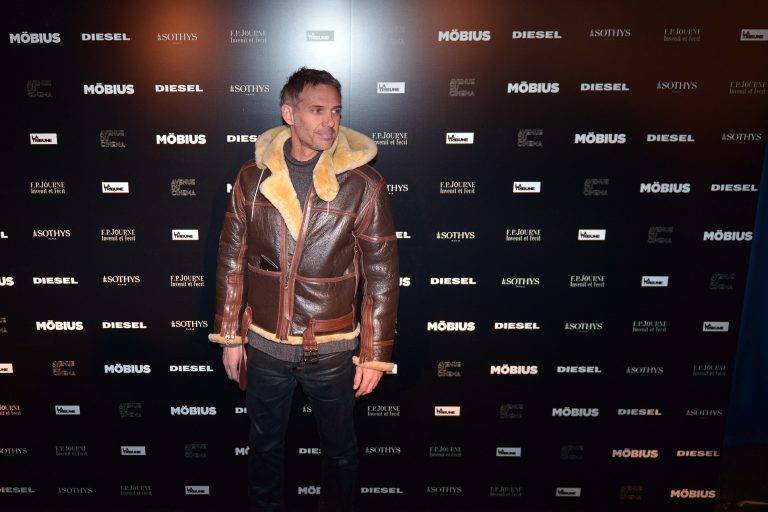  - Diesel présente Möbius