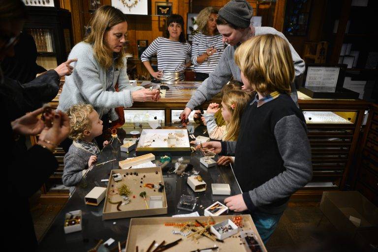 Petit Bateau et Deyrolle font l’École Buissonnière