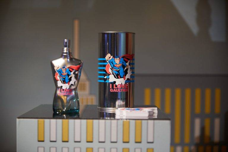 Dans la peau d’un super héros avec les parfums Jean Paul Gaultier