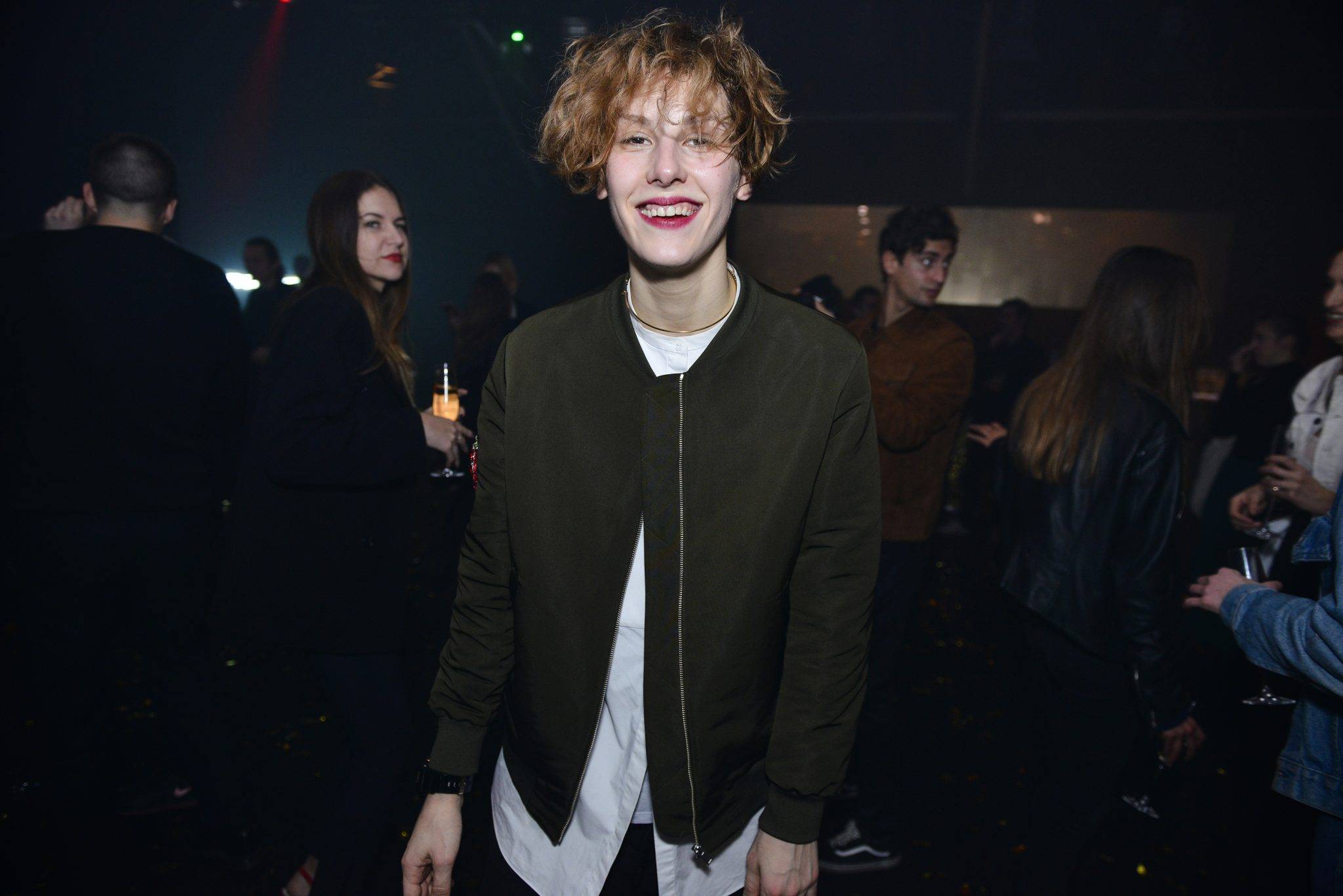  - Zoë Kravitz et Travis Scott font bouger le YSL Beauty Club