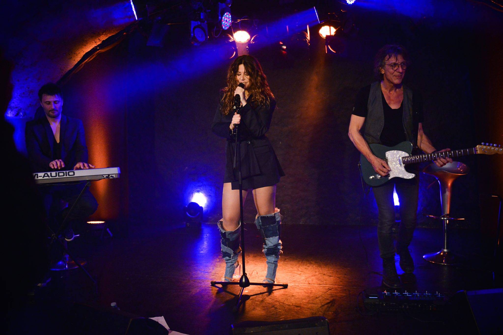  - Sur la scène du Sentier des Halles, Chanez est « Attachiante »