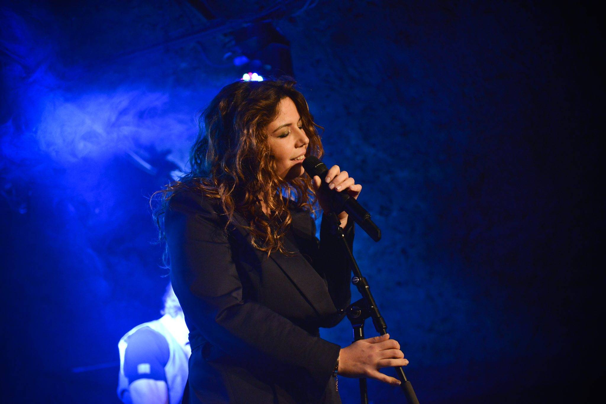  - Sur la scène du Sentier des Halles, Chanez est « Attachiante »