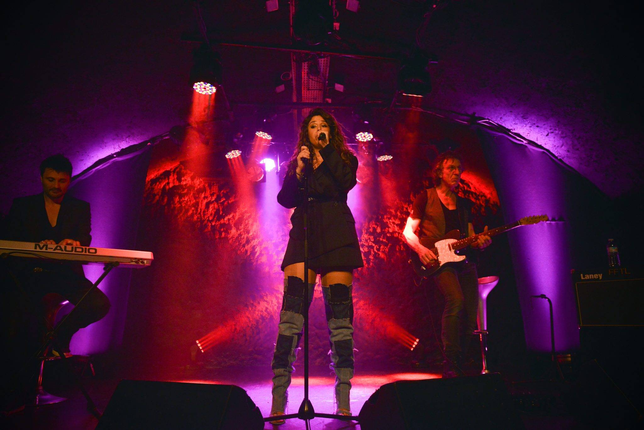  - Sur la scène du Sentier des Halles, Chanez est « Attachiante »