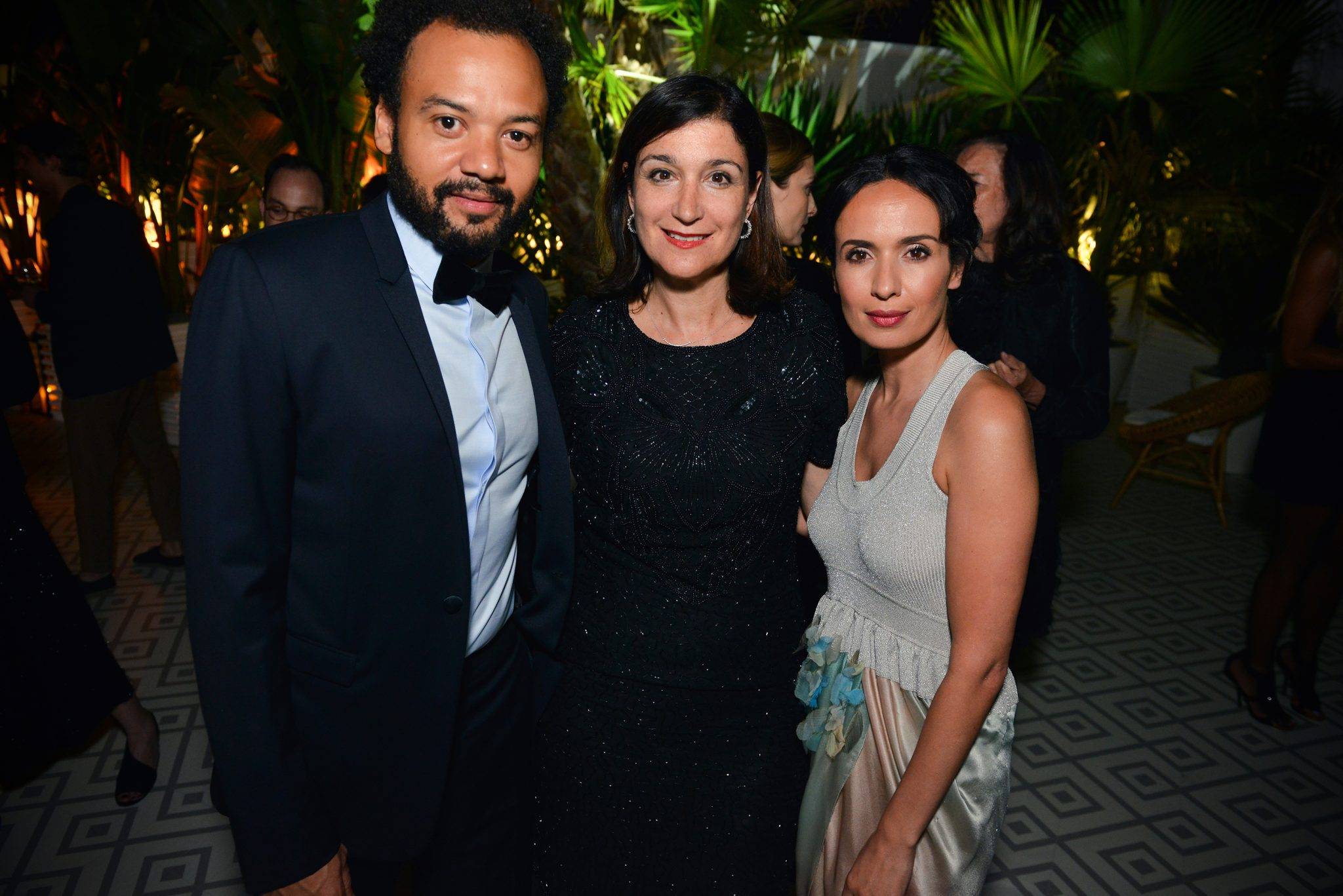  - À Cannes, Isabelle Huppert et Jessica Chastain s’installent à la table de Madame Figaro