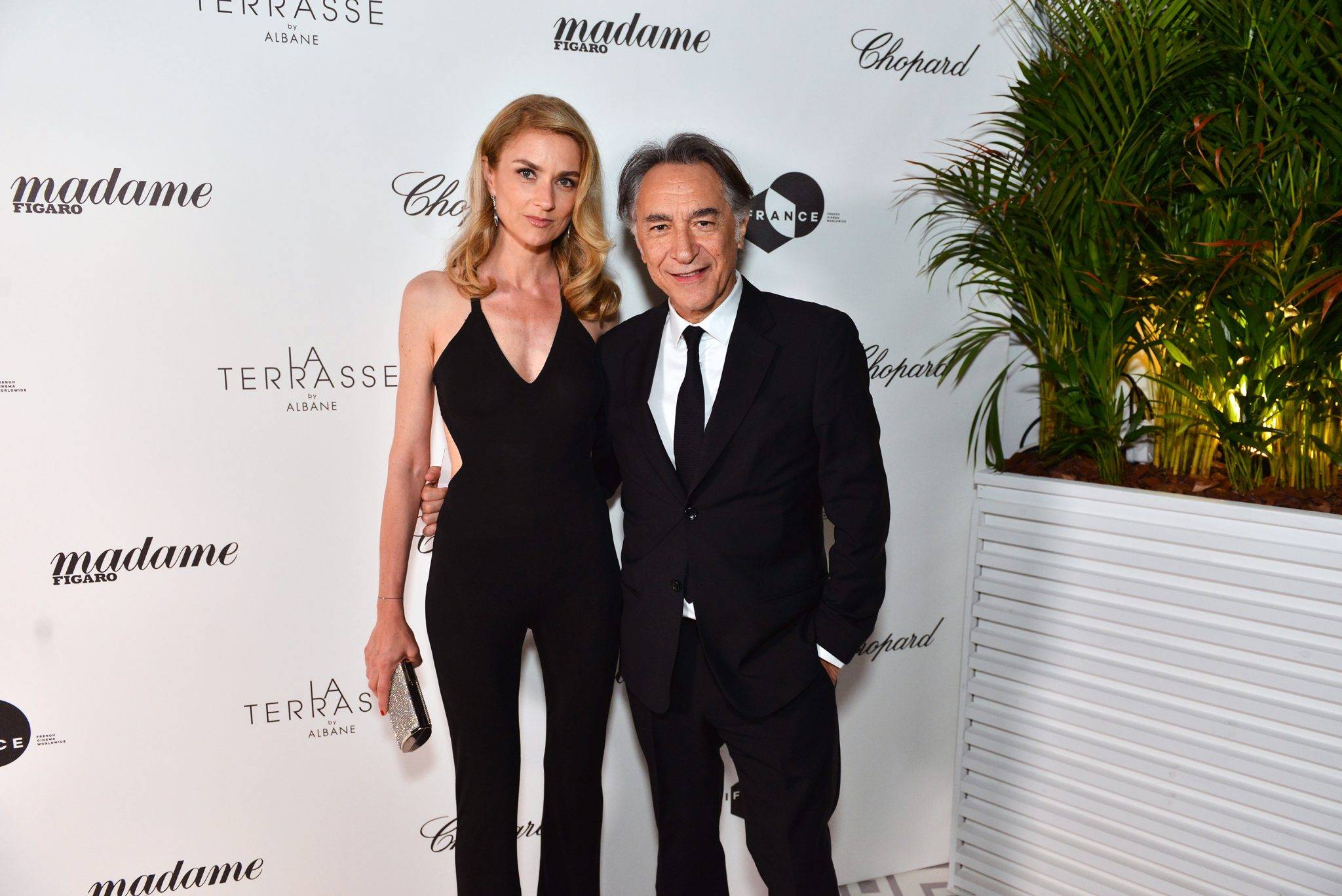  - À Cannes, Isabelle Huppert et Jessica Chastain s’installent à la table de Madame Figaro