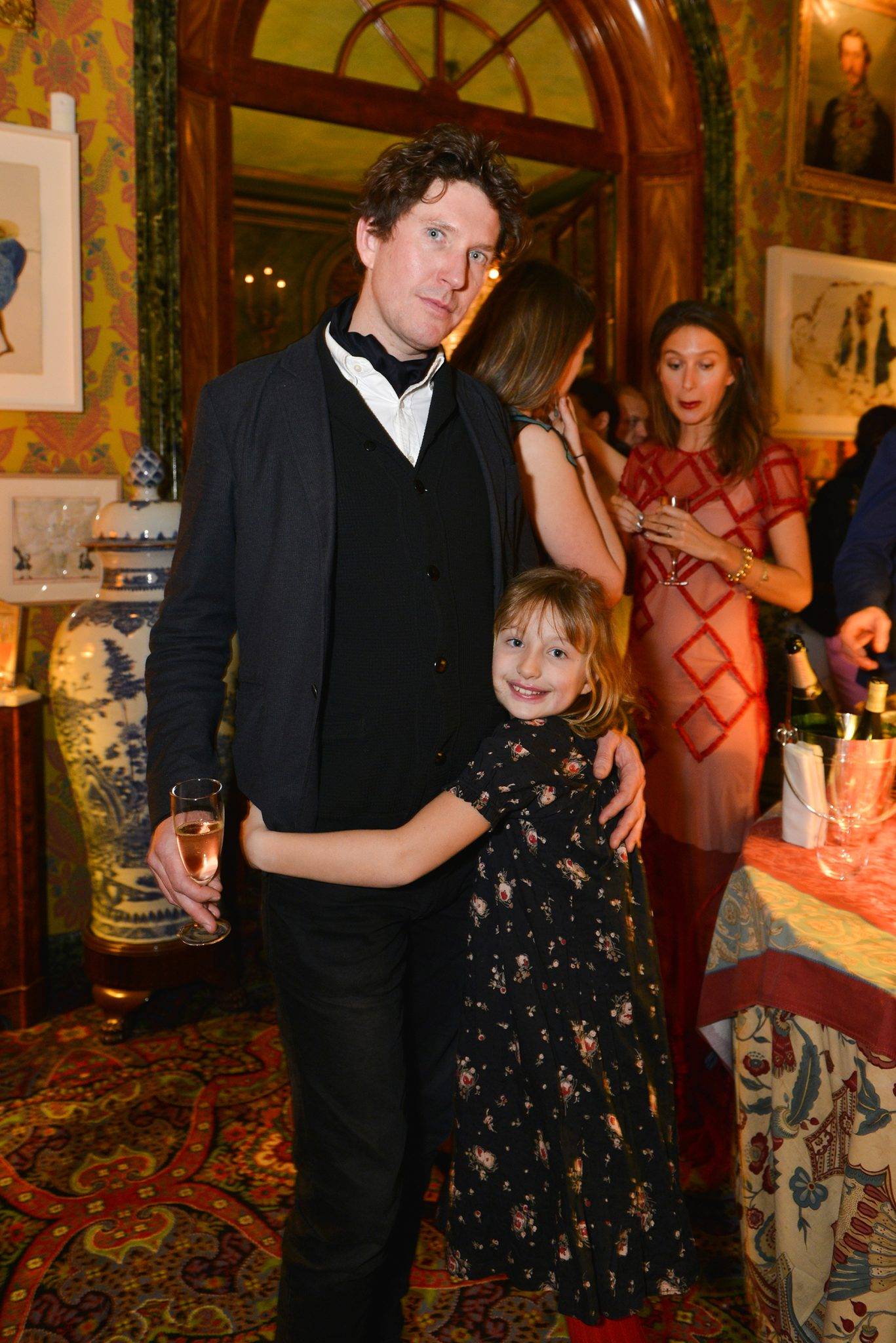  - Isabelle d’Ornano ouvre les portes de son appartement à Quentin Jones