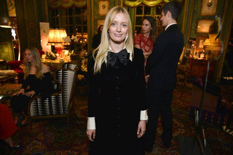  - Isabelle d’Ornano ouvre les portes de son appartement à Quentin Jones